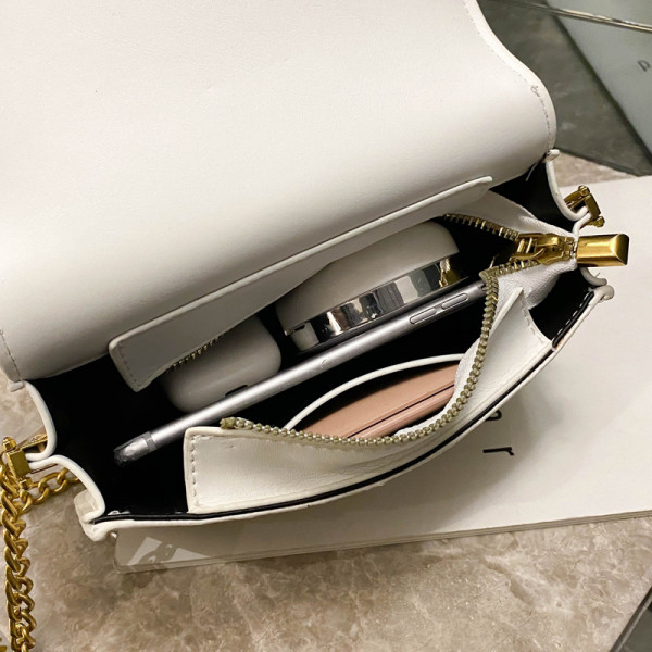 Geantă de zi cu zi pentru femei cu element metalic și mâner lung