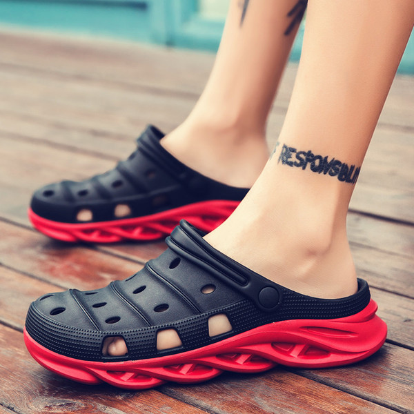 Ikdienas vīriešu gumijas čības ar raupju zoli