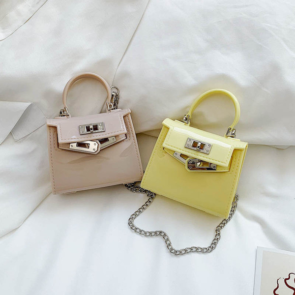 Stilīga sieviešu mini lakādas soma ar rokturi