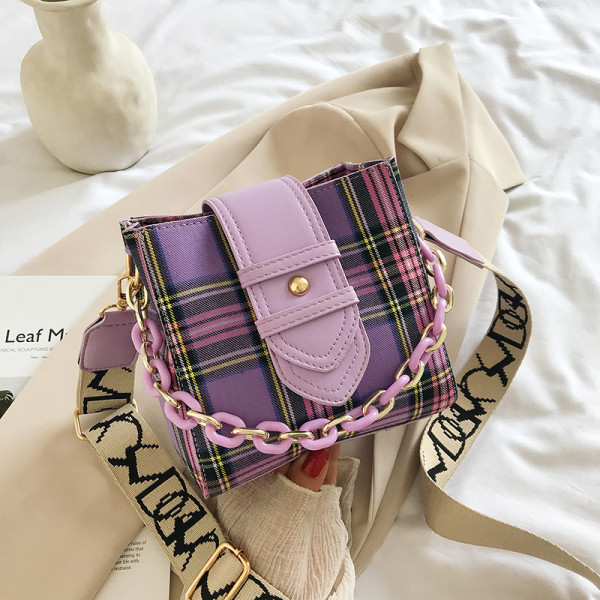 Moderna sieviešu rūtainā soma ar platu rokturi