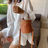 Maza sieviešu soma no eko ādas ar gariem un īsiem rokturiem