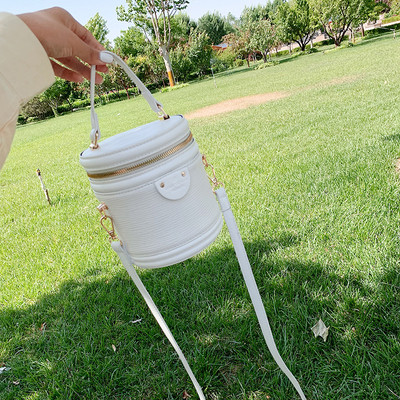 Maza sieviešu soma no eko ādas ar gariem un īsiem rokturiem