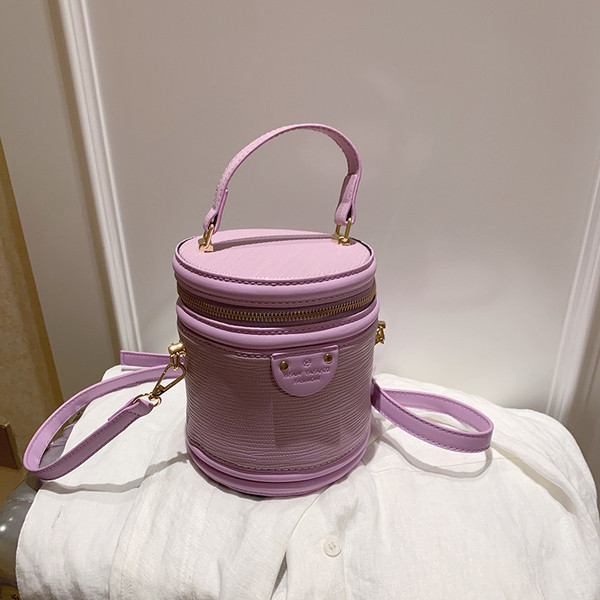 Maza sieviešu soma no eko ādas ar gariem un īsiem rokturiem