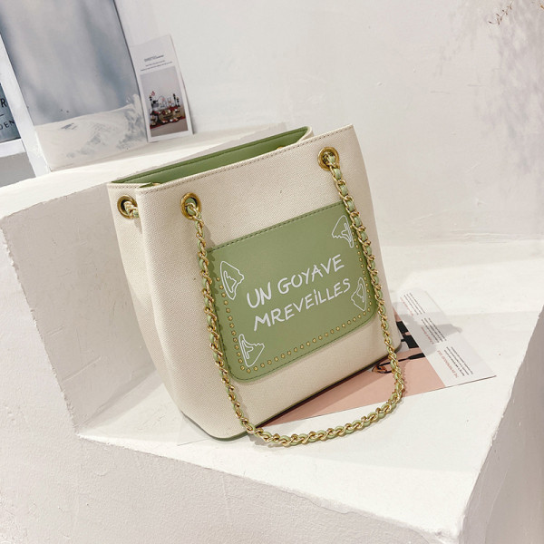 Dāmas plecu soma ar garu rokturi un uzrakstiem