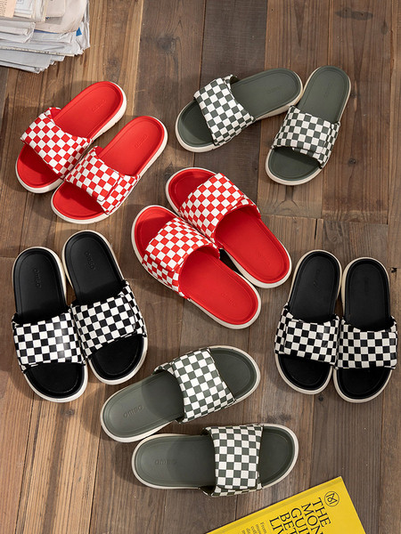 Lameda tallaga ruudulised meeste sussid