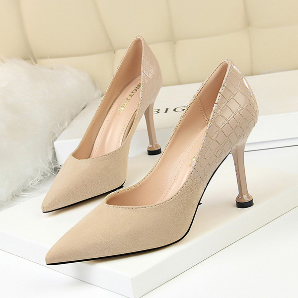 Formālas sieviešu kurpes ar 9 cm augstu papēdi