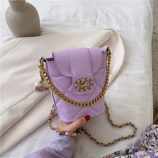 Stilīga sieviešu soma no eko ādas un sprādzes