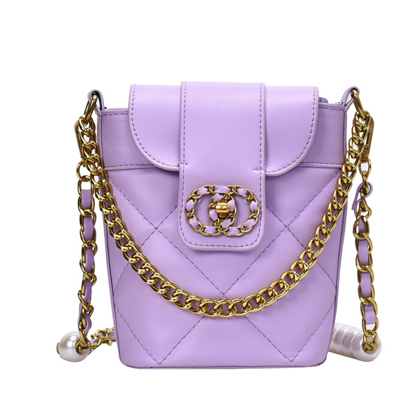 Stilīga sieviešu soma no eko ādas un sprādzes