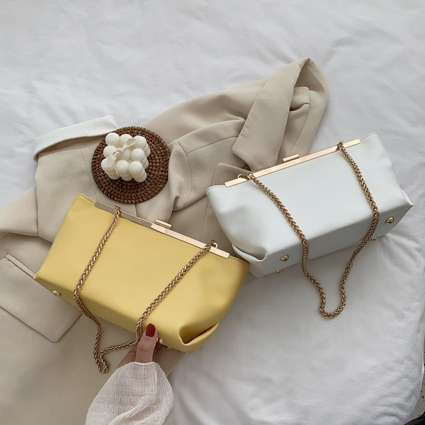 Moderna sieviešu soma no tīras eko ādas