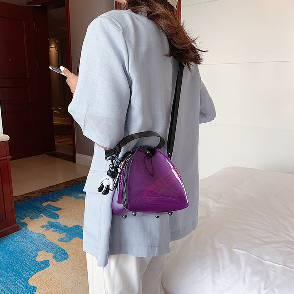 Stilīga sieviešu lakādas mini soma