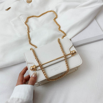 Sieviešu moderna eko-ādas soma ar metāla rokturi