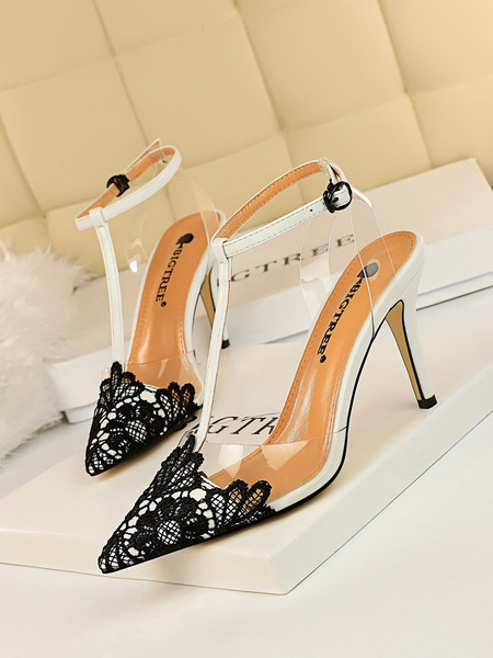 Pitsielemendi ja kõrge õhukese kontsaga naiste sandaalid