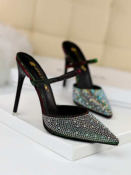 Naiste moodsad sandaalid kivikestega teravatipuline mudel