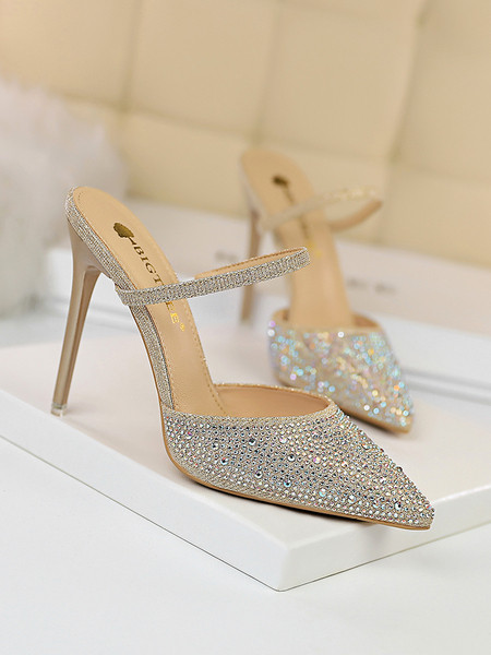 Naiste moodsad sandaalid kivikestega teravatipuline mudel