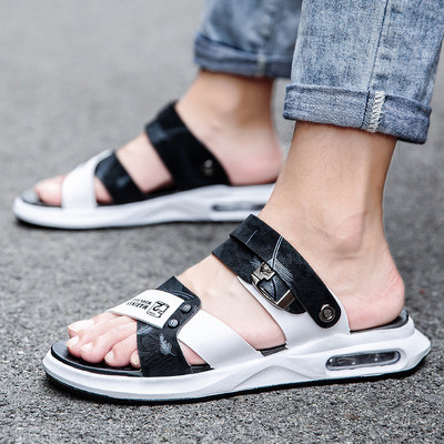 Modernas vīriešu čības ar krāsainu rakstu uz lapām un gaisa kameru