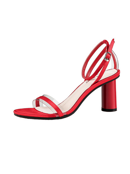 Női szandál szögletes sarokkal és szilikon pántokkal