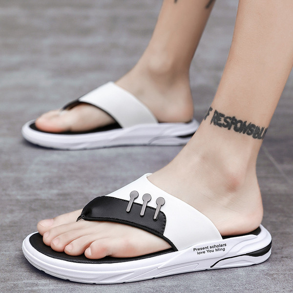 Vīriešu ikdienas čības no eko ādas ar metāla elementiem