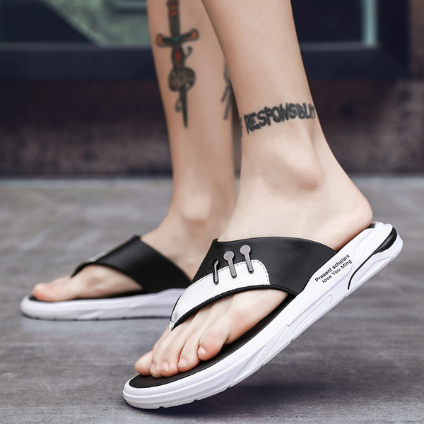 Vīriešu ikdienas čības no eko ādas ar metāla elementiem