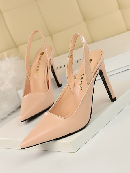 Sieviešu ādas sandales ar elastīgu siksnu - divi modeļi