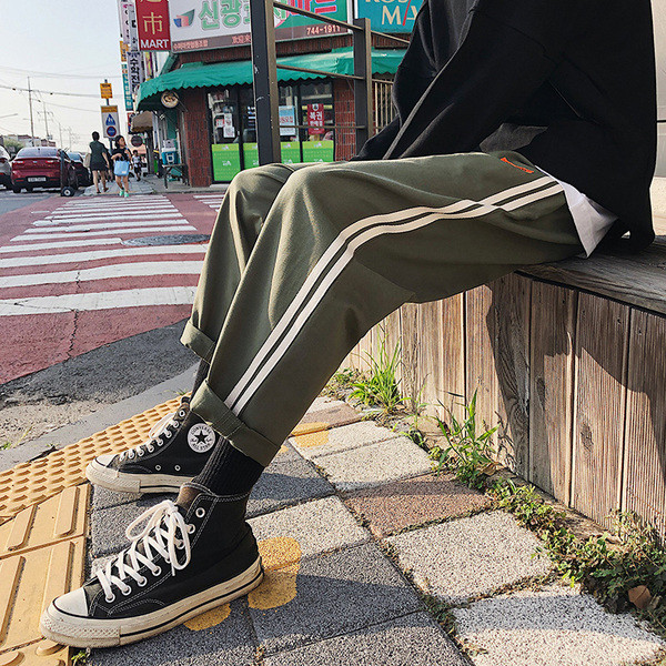 Ikdienas vīriešu bikses ar apmalēm un kabatām