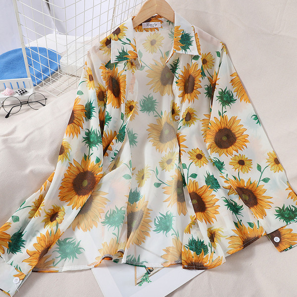 Moodne päevalilledega värvilise mustriga naiste särk