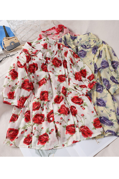 Suvine naiste särk klassikalise krae, lühikeste varrukate ja lillelise mustriga