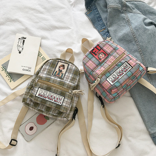 Sieviešu ikdienas rūtainā mugursoma ar aplikāciju