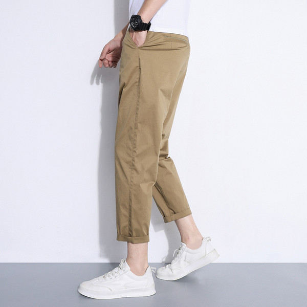 Model nou de pantaloni barbatesti cu buzunare