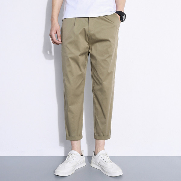 Model nou de pantaloni barbatesti cu buzunare