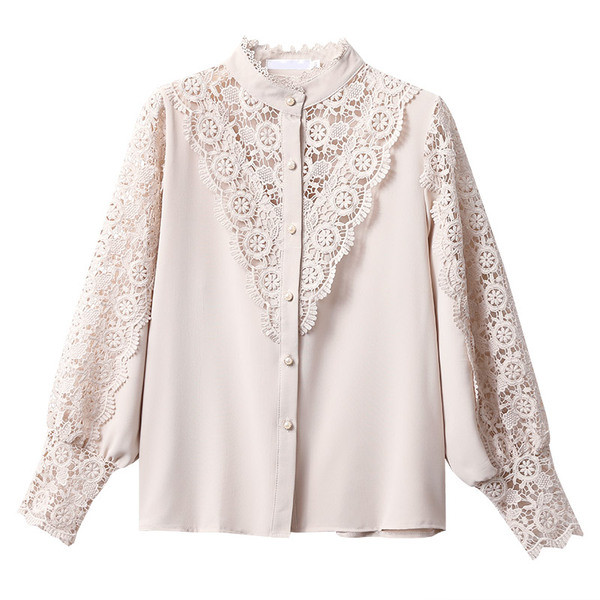 Stiilne naiste särk beežis ovaalse dekoltee ja pitsiga