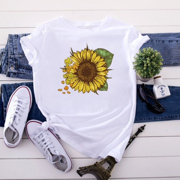 Erinevates värvitoonides päevalilletrükiga lühikeste varrukatega naiste T-särk