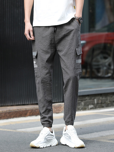 Ikdienas vīriešu bikses ar kabatām un saitēm