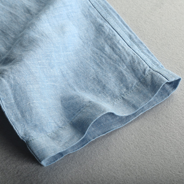 Modernas vīriešu bikses ar elastīgu jostasvietu un saitēm