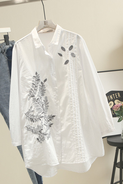 Moderns sieviešu balts krekls ar izšuvumiem un izmēriem līdz 4XL