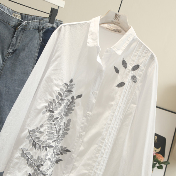 Moderns sieviešu balts krekls ar izšuvumiem un izmēriem līdz 4XL