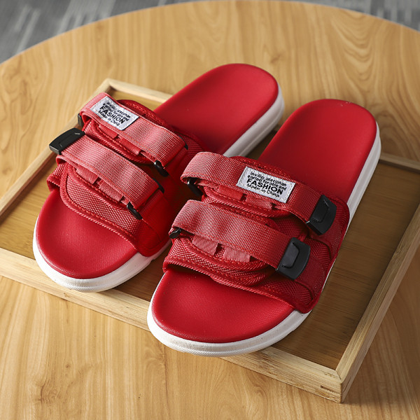 Ikdienas vīriešu čības ar plakanām zolēm un velcro