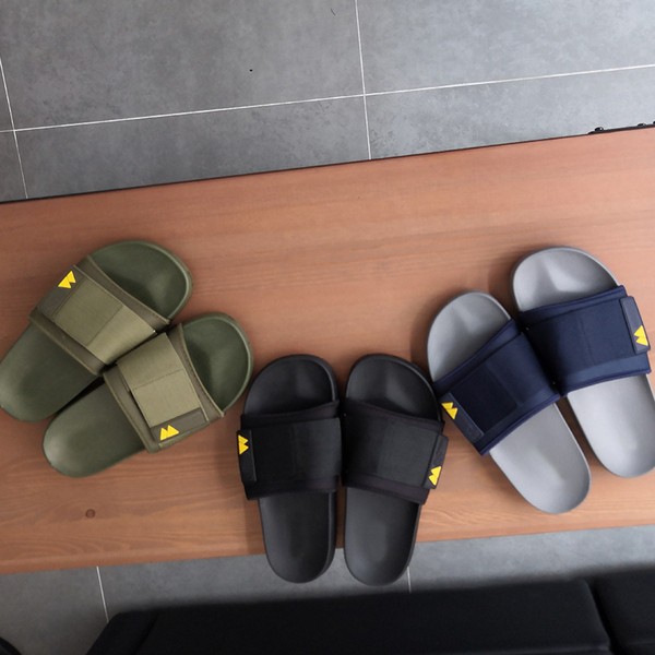 Papuci textile pentru bărbați cu talpă plate și petice