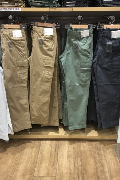 Pantaloni barbatesti cu talie elastica si buzunare laterale