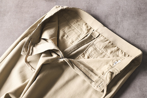 Jauns vīriešu bikšu modelis ar kabatām