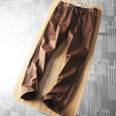 Praegused meeste püksid ja vöökoha lipsud