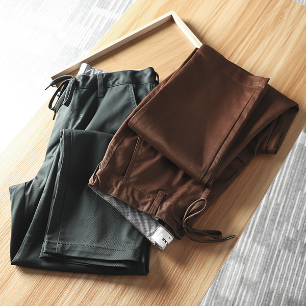 Praegused meeste püksid ja vöökoha lipsud