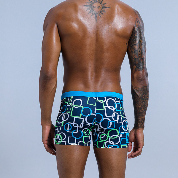 Värvilise trükiga meeste bokserid