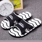 Alkalmi férfi papucs puha csíkos talppal