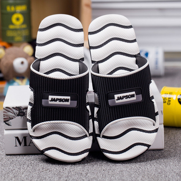 Alkalmi férfi papucs puha csíkos talppal