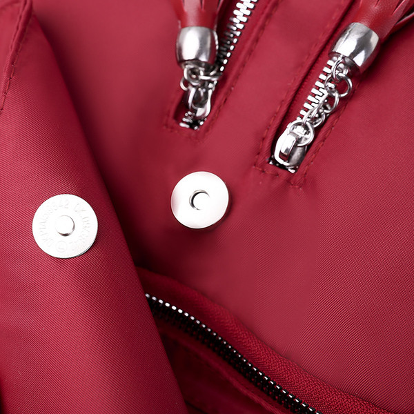 Rucsac de damă de ultimă generație cu mâner și ciucuri