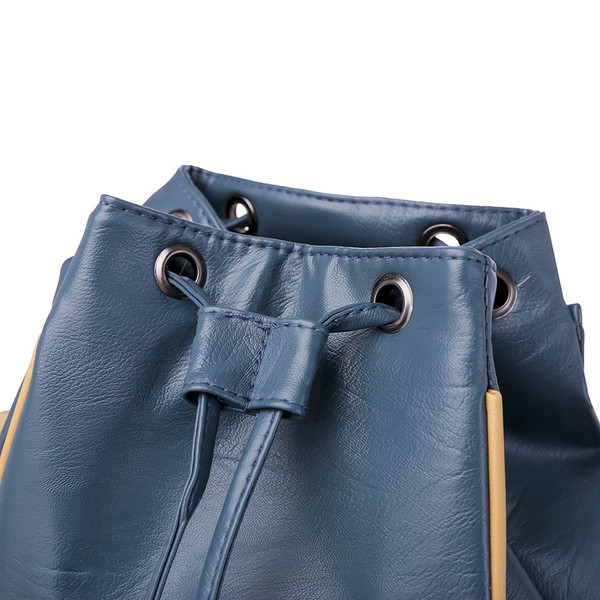 Női korszerű ökobőr hátizsák fűzővel