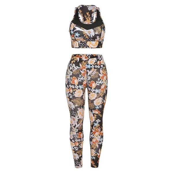 Női sportcsapat virágmintával