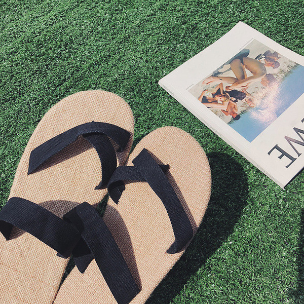 Papuci topici pentru bărbați peste vârf cu talpă plată