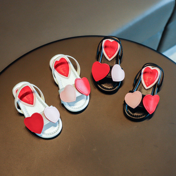 Modern gyerekszandál eko bőrből, 3D elemekkel