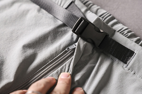 Model nou de pantaloni sport și casual pentru bărbați